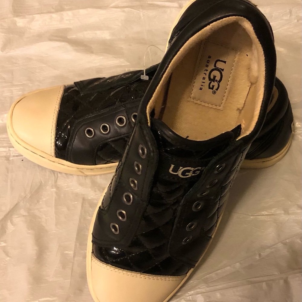 UGG Sneakers Women 6 Shoes Black Classic Leather Sherpa Lined No laces